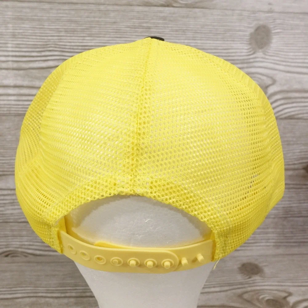 VINTAGE PENNZOIL OIL LOGO RACING YELLOW BLACK VENTED TRUCKER SNAPBACK HAT USA